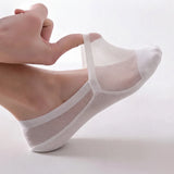 Invisible no-show socks with breathable mesh and anti-slip grip