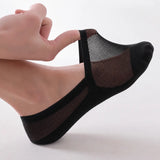 Invisible no-show socks with breathable mesh and anti-slip grip