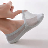 Invisible no-show socks with breathable mesh and anti-slip grip