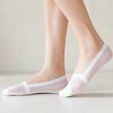 Invisible no-show socks with breathable mesh and anti-slip grip